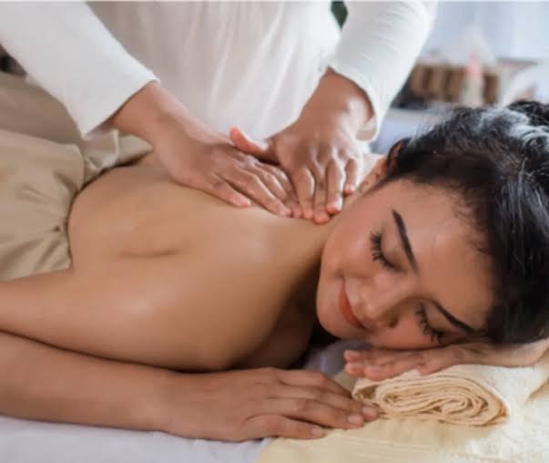 Masaje terapéutico cervical y lumbar