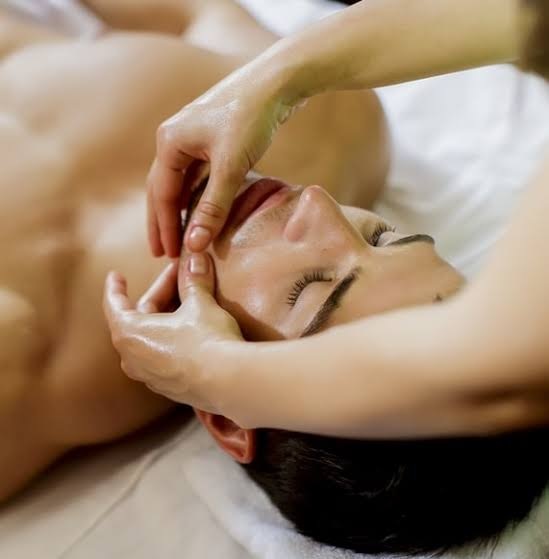 Masaje craneal y cervical